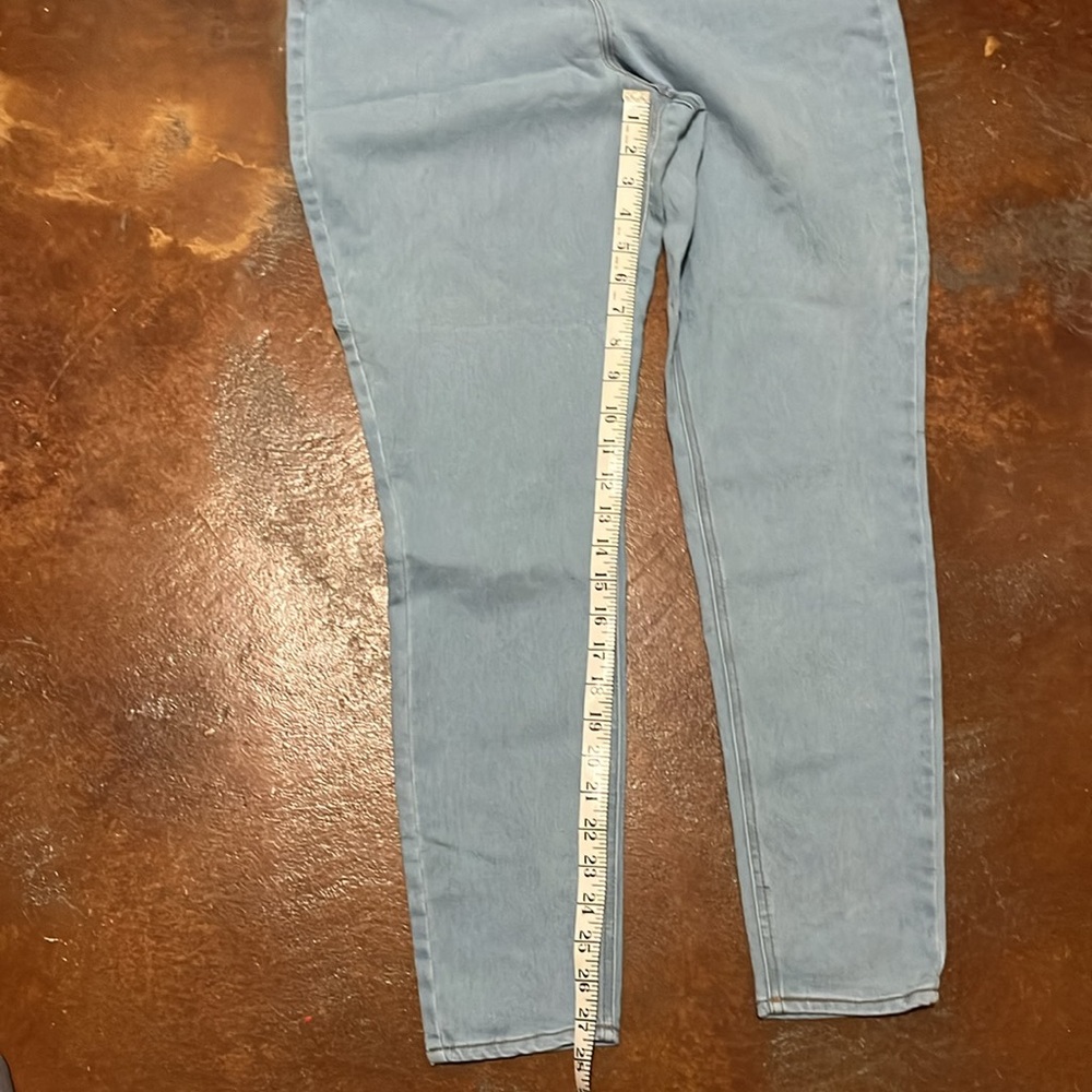 💰👀 Bundle 4/$20 👀💰
No boundaries size 17 - Picture 8 of 9